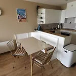 Apartman Sea Views In *